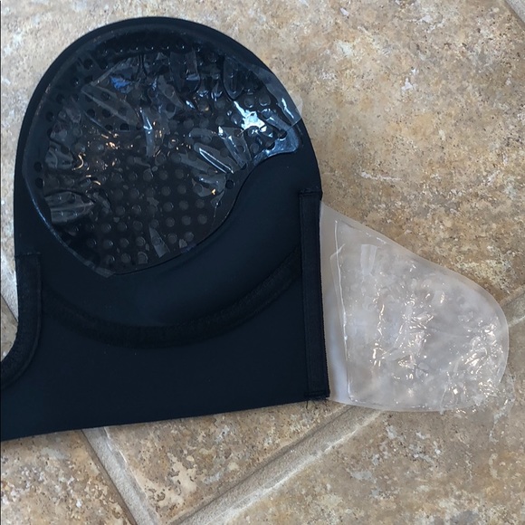 HuborLoves Strapless U-shaped Adhesive Bra - Picture 4 of 8